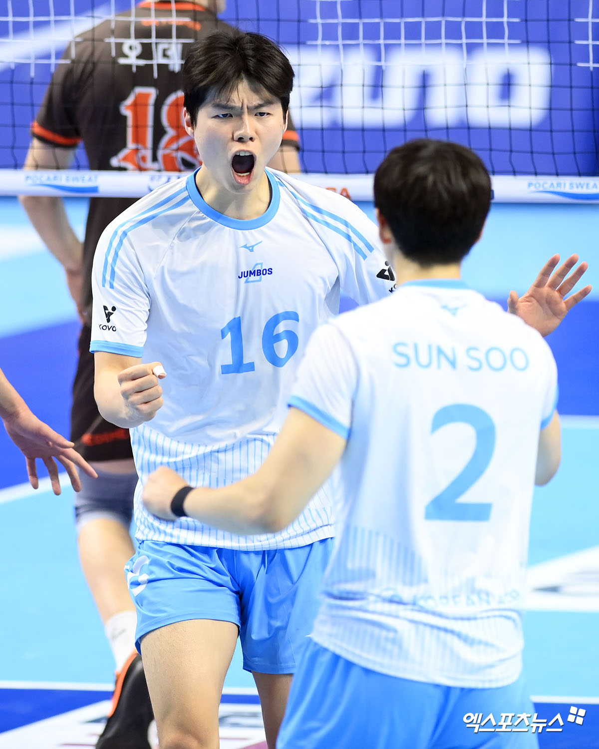 13일 오후 인천 계양체육관에서 열린 '진에어 2025-2026 V-리그' 대한항공과 OK저축은행의 경기, 대한항공 정한용이 득점한 뒤 기뻐하고 있다. 인천, 고아라 기자