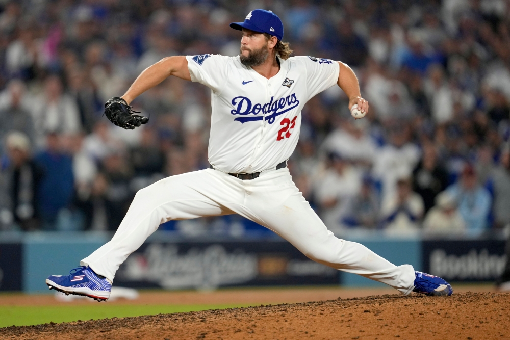 지난 시즌을 끝으로 현역 은퇴를 선언한 레전드 투수 클레이튼 커쇼가 2026 월드베이스볼클래식(WBC)에서 다시 마운드에 오른다. 연합뉴스