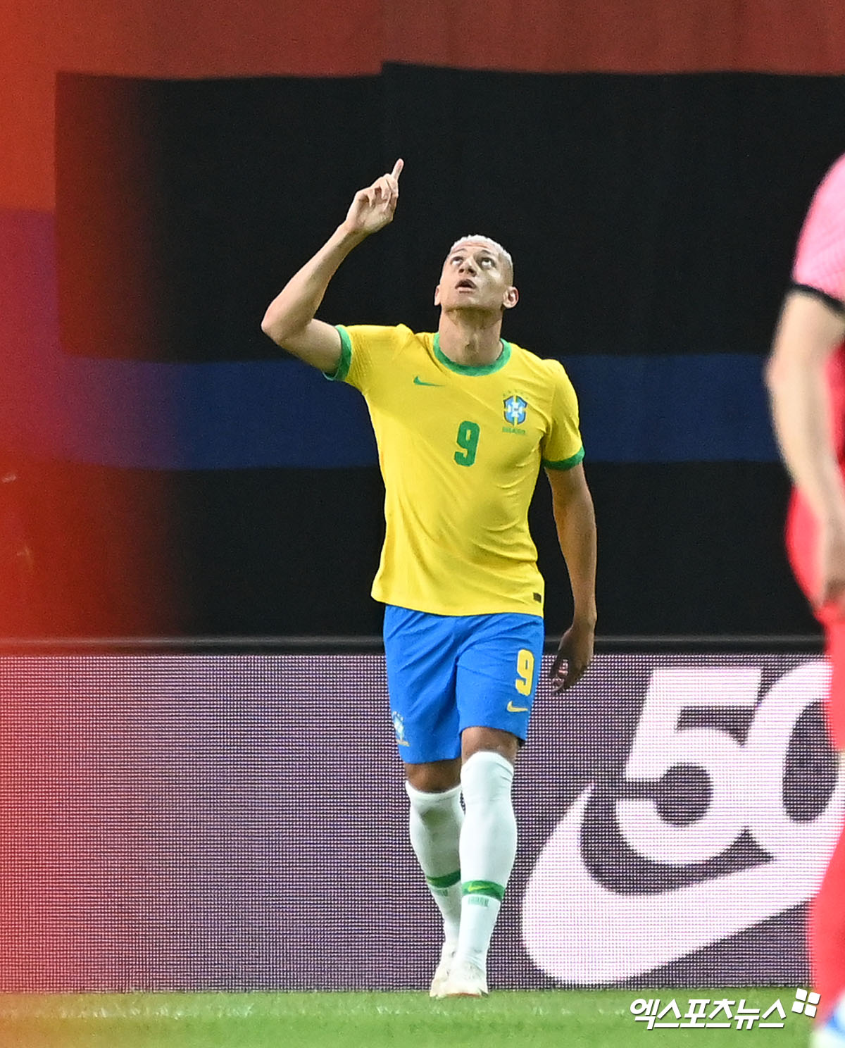 영국 공영방송 BBC는 16일 