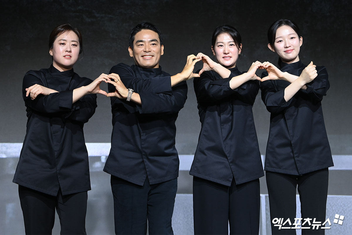 사진 = 엑스포츠뉴스 DB / '흑백요리사2' 기자간담회, 윤주모-프렌치파파-중식마녀-아기맹수