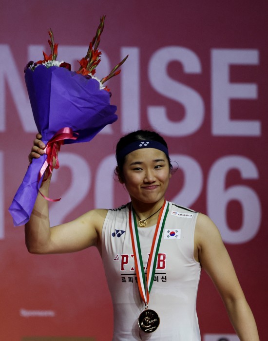 안세영은 18일(한국시간) 인도 뉴델리 인디라 간디 스포츠 콤플렉스에서 열린 2026 세계배드민턴연맹(BWF) 월드투어 인도 오픈(슈퍼 750) 여자 단식 결승에서 세계랭킹 2위 왕즈이(중국)를 43분 만에 2-0(21-13 21-11)으로 완파하고 우승을 차지했다. 경기가 끝나고 안세영은 취재진이 자신을 이길 수 있는 비결을 묻자 최대한 지지 않으려고 할 것이고, 모든 선수들이 나를 상대하기 열심히 준비하고, 절대 지지 않으려고 하는 게 선수로서 해야 할 일이라고 생각한다고 답했다. 연합뉴스