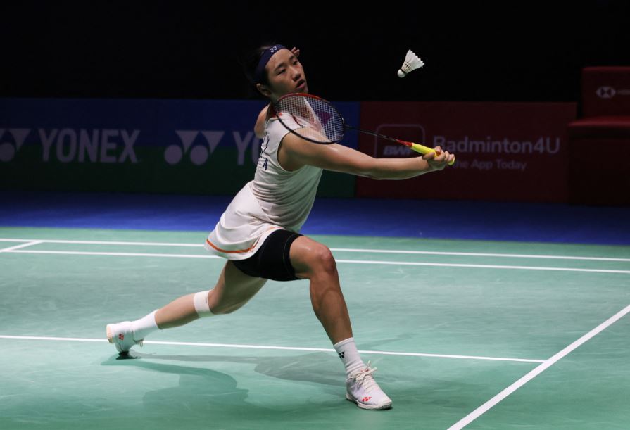 중국 소후닷컴은 '지금까지 안세영은 새해 시작 18일 만에 최고 수준의 투어에서 두 차례 우승했고 지난해 자신이 세운 한 시즌 11관왕이라는 여자 배드민턴 기록을 깨는 게 어려움이 있어 보이지 않는다'라며 15관왕까지 가능하고, 단일시즌 최다 우승 세계신기록 수립 가능성이 유력하다는 의견을 드러냈다. 매체는 '중국 팬들은 천위페이(세계 4위)가 안세영과 대결하길 기대하고 있지만, 천위페이는 말레이시아 오픈 준결승에서 기권했다. 그리고 이번 대회 준결승에서 왕즈이에게 패해 안세영과 재대결을 놓쳤다'며 천위페이가 결승에도 오르지 못하는 것에 따른 아쉬움을 숨기지 않았다. 안세영은 이날 귀국 후 가진 인터뷰에서 '올해도 큰 대회가 많기 때문에 그런 대회를 하나도 놓치지 않고 좋은 결과를 내고 싶다'고 다짐했다. 연합뉴스