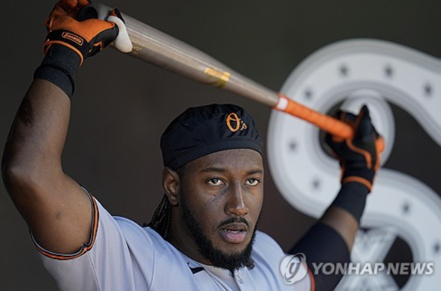 애틀랜타 브레이브스가 오른손 부상으로 수술대에 오른 김하성의 공백을 메우기 위해 내야수 호르헤 마테오와 1년 100만 달러 계약을 체결했다. 연합뉴스