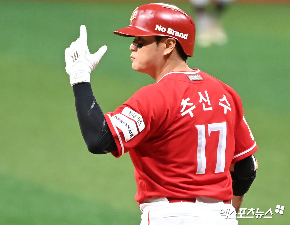 추신수 SSG 랜더스 구단주 보좌역이 미국야구기자협회(BBWAA)가 21일(한국시간) 발표한 명예의 전당 투표 결과 3표를 얻었다. 한국 선수가 명예의 전당 투표 후보에 오르고, 득표까지 성공한 건 처음이다. 사진 엑스포츠뉴스 DB