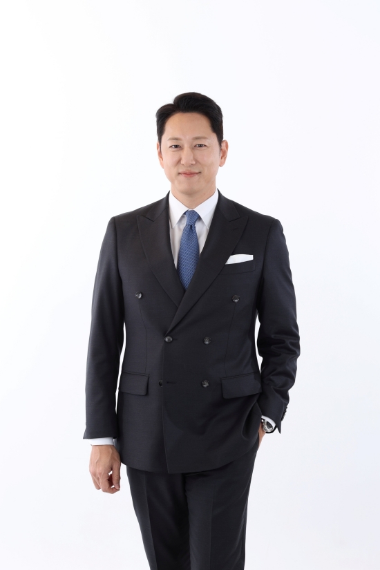 KBS 아나운서 출신 방송인 한석준이 타이탄컴퍼니의 새로운 얼굴로 발탁됐다.
