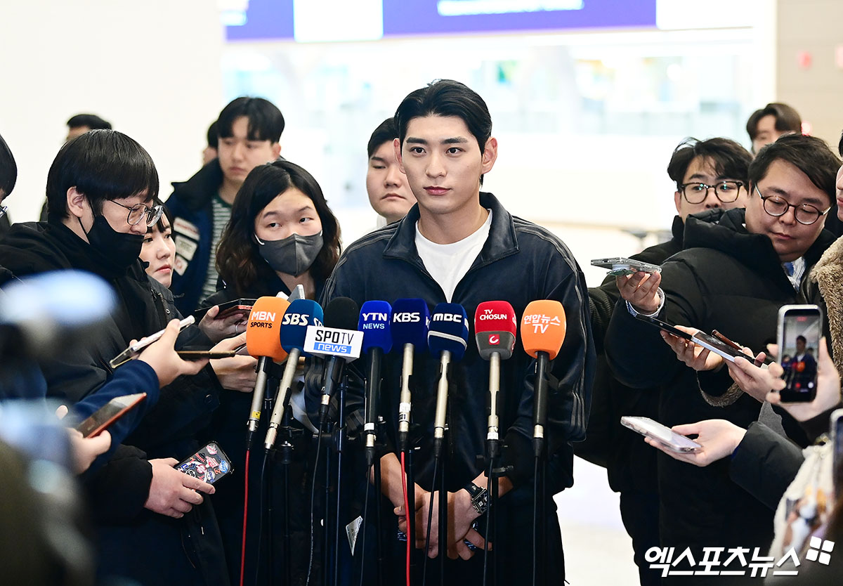 미국 메이저리그 샌프란시스코 자이언츠에서 뛰고 있는 이정후의 수비 포지션이 2026시즌부터 우익수로 이동될 것으로 보인다. 샌프란시스코 구단은 27일(한국시간) 2021시즌 내셔널리그 외야수 부문 골드글러브 수상자 해리슨 베이더를 영입했다. 사진 엑스포츠뉴스 DB