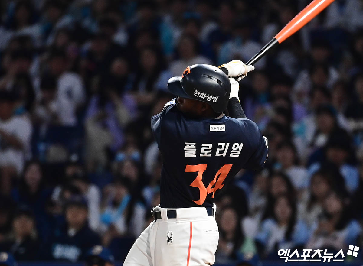 과거 KIA 타이거즈에서 몸담았던 소크라테스 브리토와 전 한화 이글스 에스테반 플로리얼이 남미 국가대항 프로야구 대회인 '캐리비안 시리즈'에서 맞붙게 됐다. 엑스포츠뉴스 DB