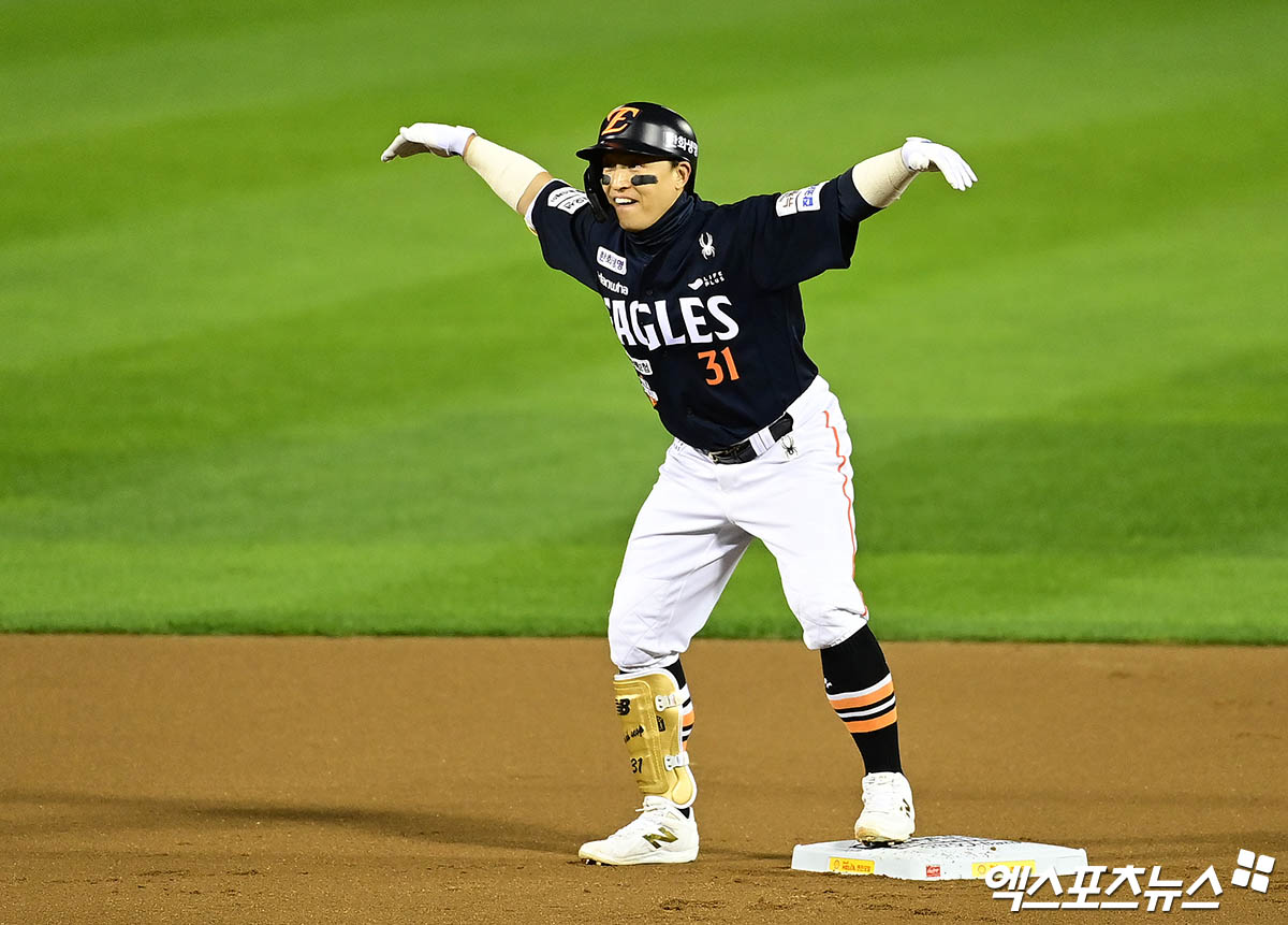 FA 손아섭이 소속팀을 찾지 못한 채 2026년 1월이 지나갔다. 원소속팀 한화 이글스가 호주 멜버른에서 2026시즌 1차 스프링캠프를 시작한 지도 어느덧 일주일이라는 시간이 흘렀다. 엑스포츠뉴스 DB