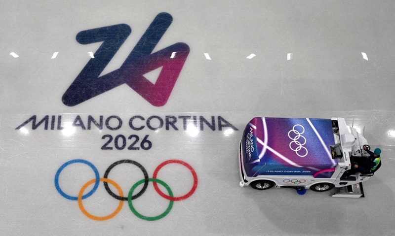 이탈리아 밀라노-코르티나담페초에서 개최되는 제25회 동계 올림픽이 지나치게 인상된 대중교통 요금, 개회식장 인근 학교의 강제 휴교 조치, 철도 파업 등으로 현지 주민들의 불편이 크게 증가한 것으로 알려졌다. 사진 연합뉴스