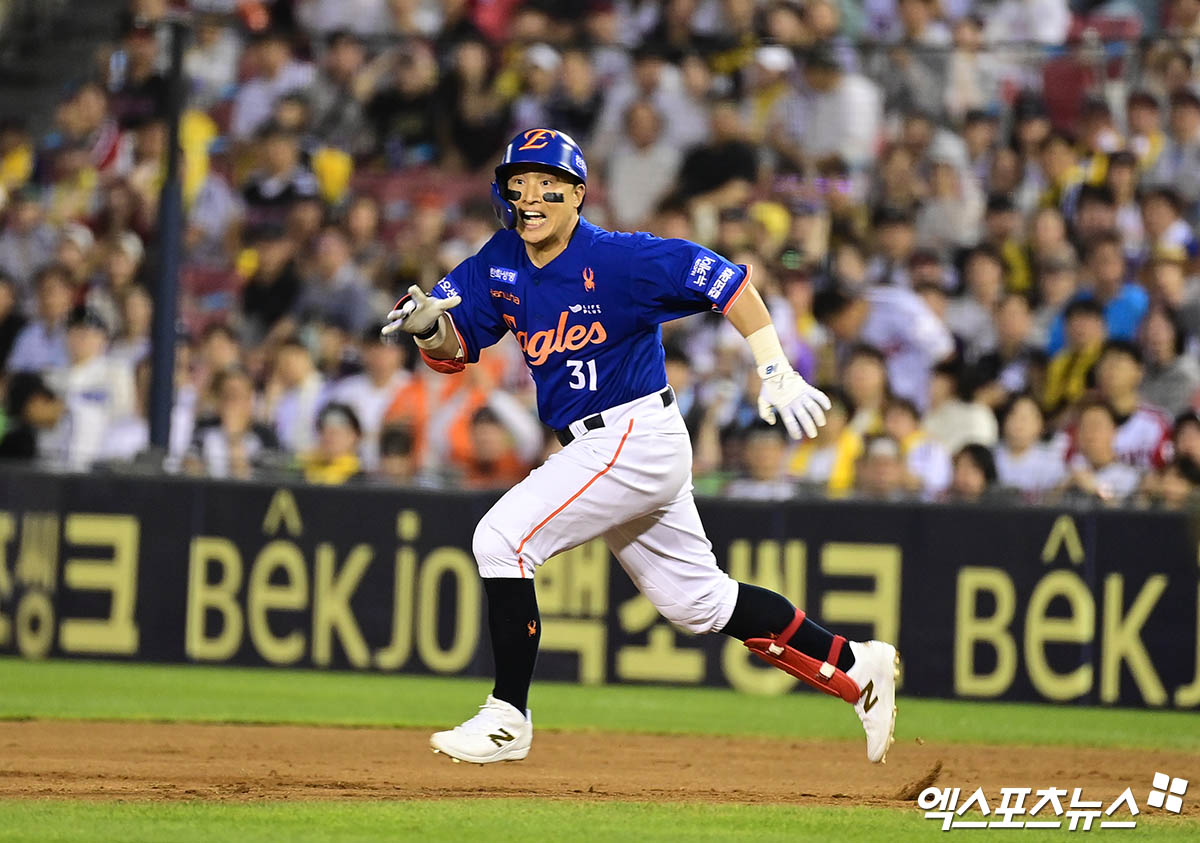지난해 11월 8일 KBO가 공시한 2026 FA 승인선수 21명 중 유일하게 미계약자로 남아 있는 베테랑 타자 손아섭. 사진 엑스포츠뉴스 DB