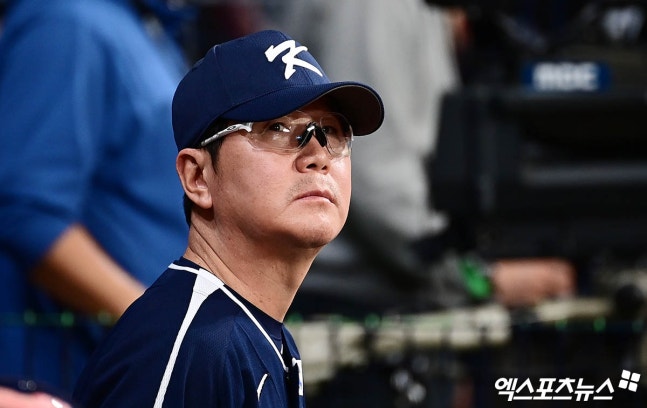 류지현 감독이 이끄는 대표팀은 2명의 주전급 내야수인 송성문(샌디에이고 파드리스)과 김하성(애틀랜타 브레이브스)이 부상으로 WBC에 나서지 못한다. 송성문은 내복사근 부상, 김하성은 빙판길에서 미끄러져 오른손 중지 파열 진단을 받았다. 이들이 못 나오는 가운데 세이 위트컴이 도움을 줄 수 있다. 엑스포츠뉴스DB