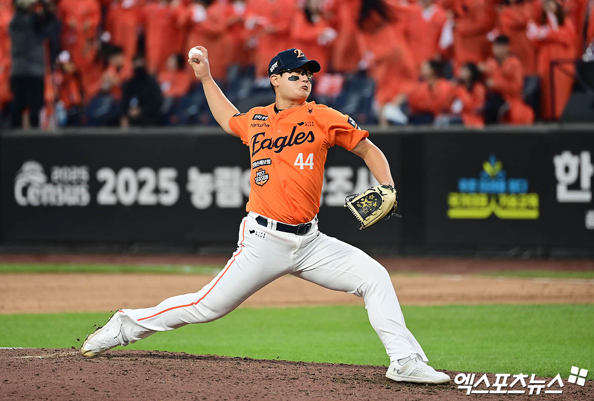 2025시즌 33세이브를 기록, 한화 이글스의 한국시리즈 진출에 힘을 보탰던 우완 파이어볼러 김서현. 사진 엑스포츠뉴스 DB