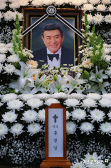 '홍정욱 父'·'한국의 그레고리 펙' 故 남궁원, 폐암 투병 중 별세...벌써 2주기