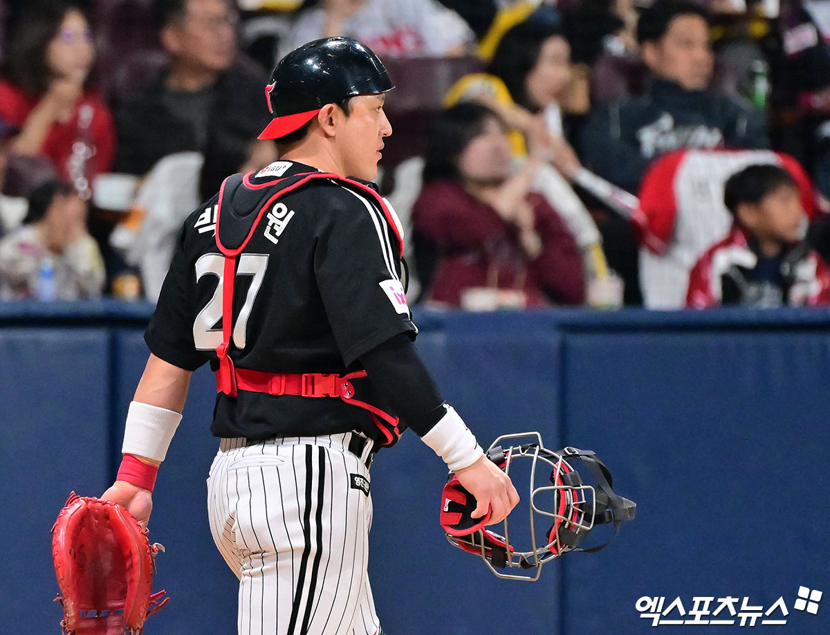 LG 트윈스 베테랑 포수 박동원이 초심으로 돌아가 2026시즌을 준비하고 있다. 그는 이번 소속팀 1차 스프링캠프에서  송구, 블로킹 등 기본기 훈련에 집중하고 있다. 엑스포츠뉴스 DB