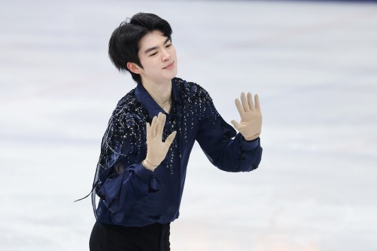 대한민국 남자 피겨 간판 차준환(서울시청)은 10일(현지시간) 이탈리아 밀라노 아이스 스케이팅 스타디움에서 열린 2026 밀라노·코르티나담페초 동계올림픽 피겨스케이팅 남자 싱글 쇼트프로그램에 출전해 기술점수(TES) 50.08점, 예술점수(PCS) 42.64점, 합계 92.72점을 받아 29명 중 6위에 올랐다. 이날 차준환은 2025-2026시즌 쇼트프로그램 베스트 기록을 작성했고 상위 24인 안에 들면서 프리스케이팅 출전권을 얻었다. 연합뉴스 