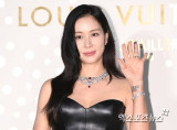 '장동건♥' 고소영, 300억 건물 자랑 뭇매 후…'메모지 적어 쇼핑' 소탈 일상 '어필' [엑's 이슈]