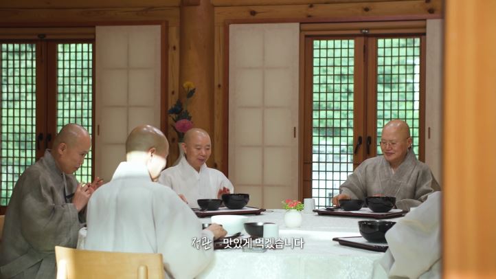 사진= 웨이브 '공양간의 셰프들'