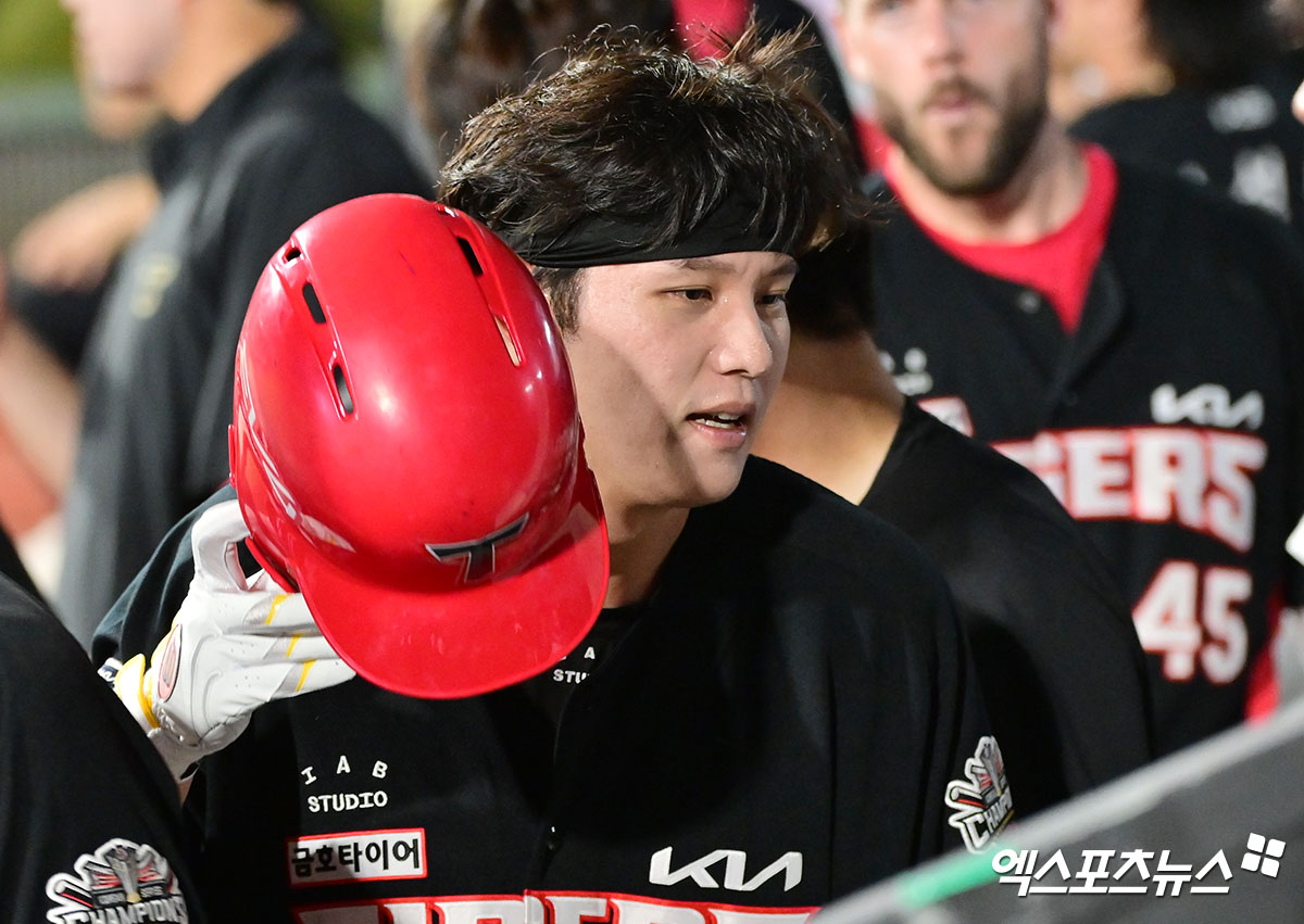 29일 오후 수원KT위즈파크에서 열린 '2025 신한 SOL Bank KBO리그' KIA 타이거즈와 KT 위즈의 경기, 6회초 1사 2,3루 KIA 오선우가 스리런 홈런을 날리고 있다. 엑스포츠뉴스 DB