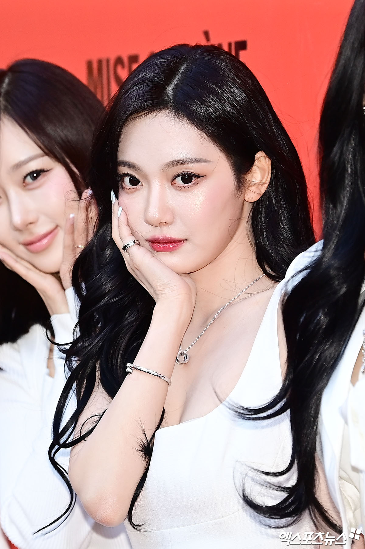 현실감 없는 비주얼