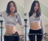 '박성광♥' 이솔이, 과감한 속옷 노출…'44kg' 충격 몸매 먹는 족족 살 빠져 [★해시태그]