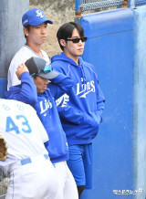 대표팀과의 연습경기 지켜보는 원태인[포토]