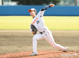 황준서 '7회 등판'[포토]