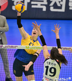 카리 ‘직선이다’[포토]