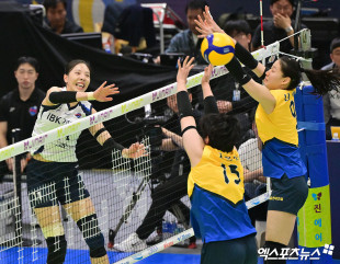 욱서영 ‘블로커보다 빠르게’[포토]