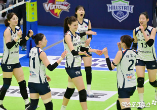 빅토리아 ‘공격 어때’[포토]