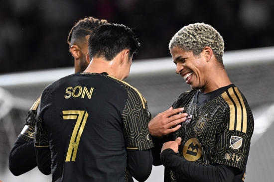 메시 침묵, 손흥민 폭발!… 7만5673명 대관중, '손메대첩' SON 압승 지켜봤다→쏘니 결승포 AS 폭발+LAFC 3-0 완승