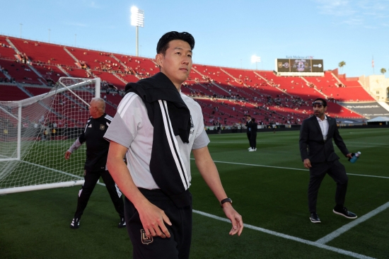 메시 침묵, 손흥민 폭발!… 7만5673명 대관중, '손메대첩' SON 압승 지켜봤다→쏘니 결승포 AS 폭발+LAFC 3-0 완승