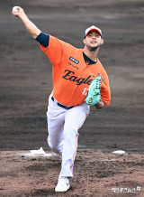 에르난데스 '실전 투구'[포토]