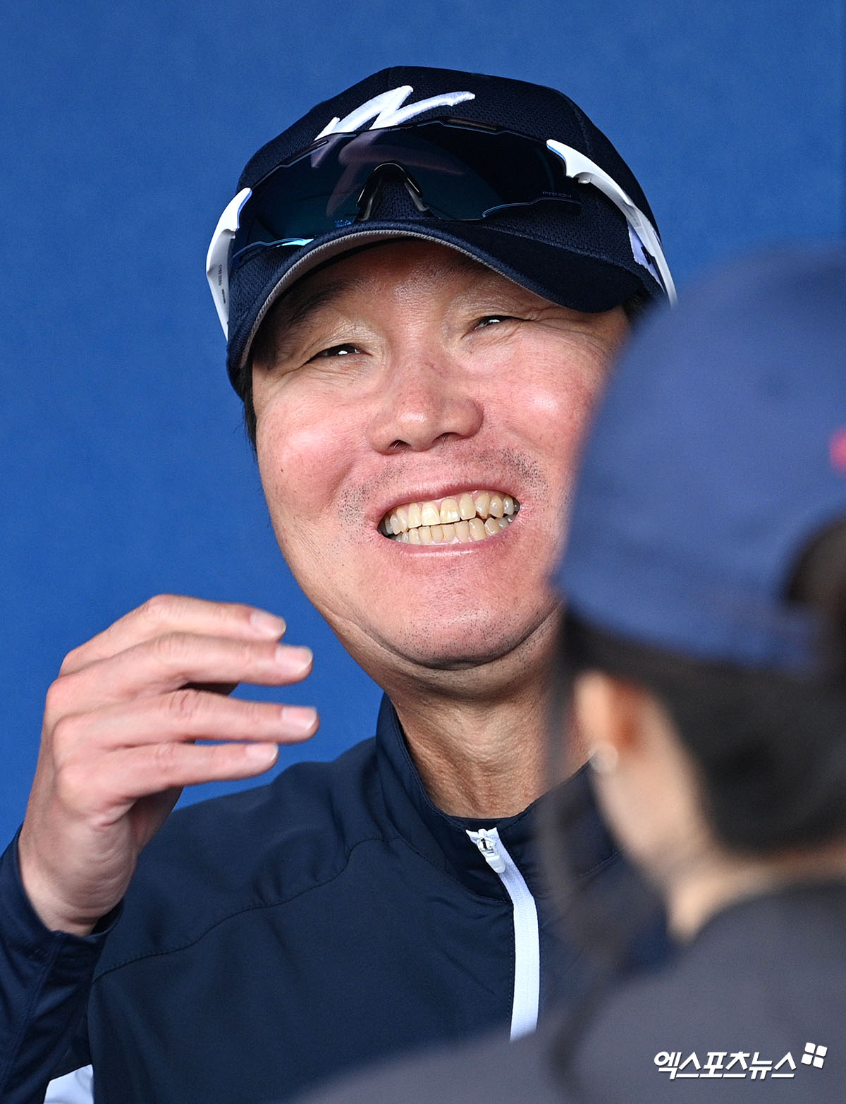 류지현 감독이 이끄는 대한민국 2026 월드베이스볼클래식(WBC) 국가대표팀이 23일 일본 오키나와 가네다 구장에서 열린 한화와의 연습경기에서 7-4로 이겼다. 사진 고아라 기자