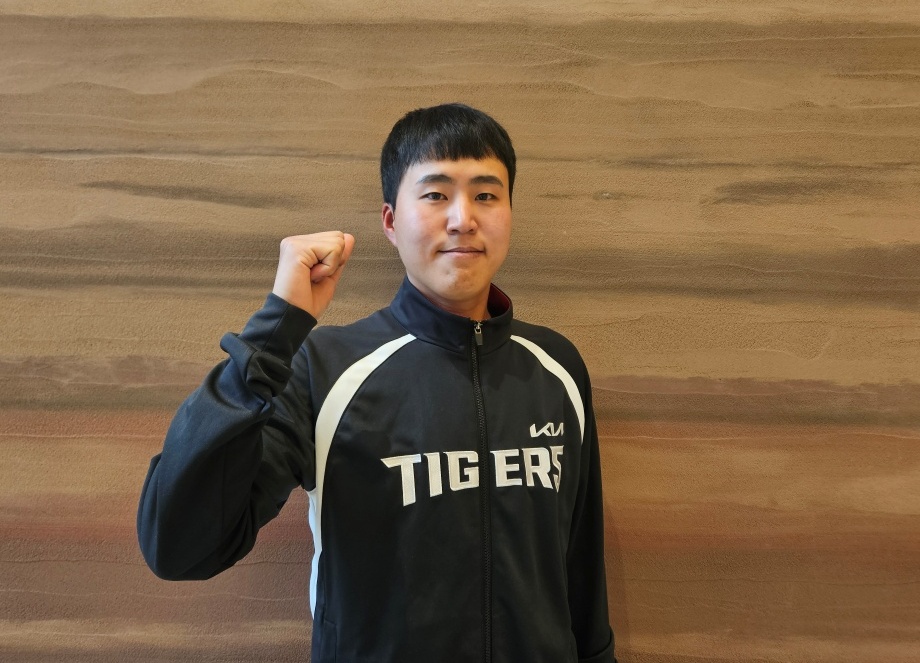 지난해 1군 전력분석 업무를 담당했던 이진우 KIA 타이거즈 국제 스카우트 코치가 올해는 스카우트 관련 업무를 맡았다. KIA 타이거즈