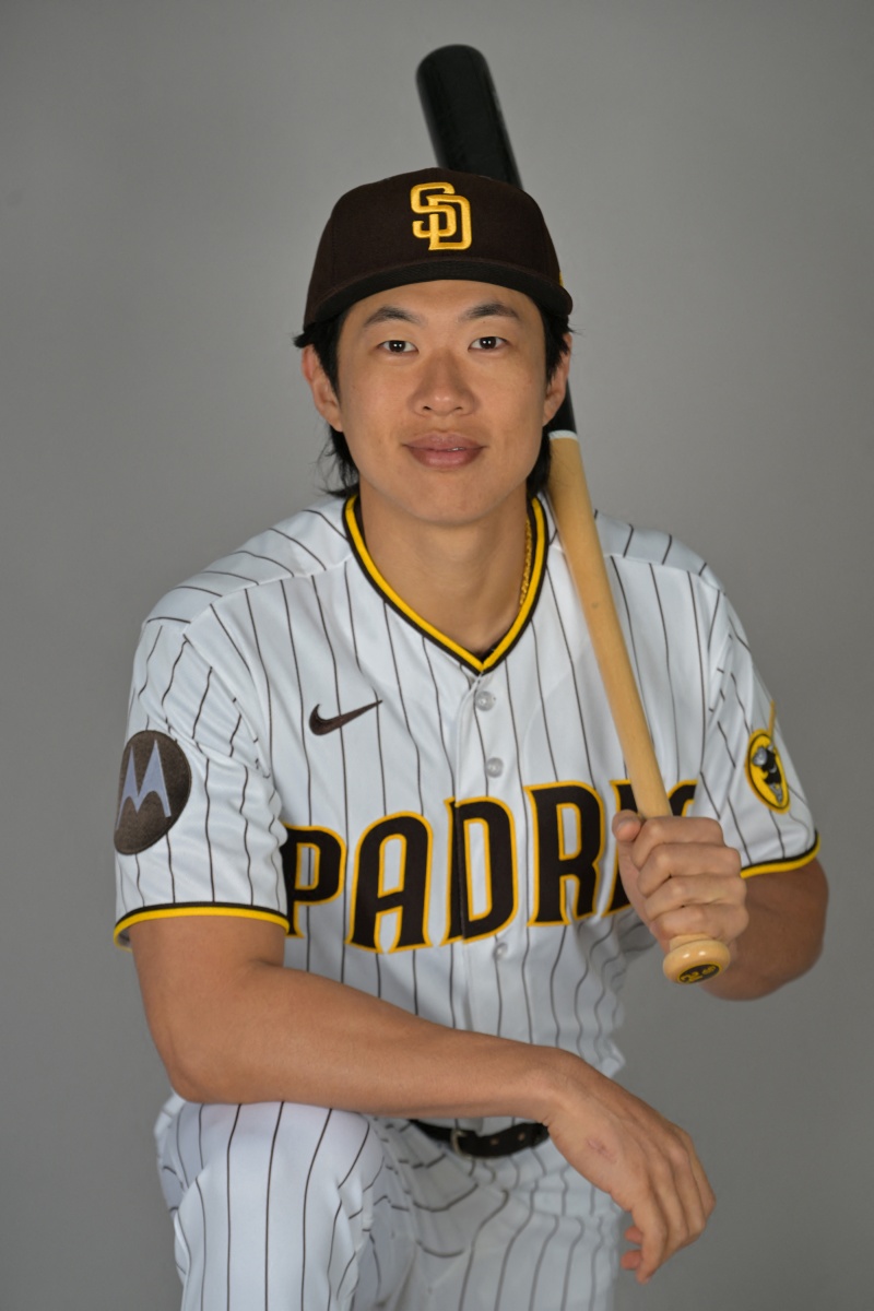 샌디에이고 파드리스 송성문이 28일(한국시간) 미국 애리조나주 스코츠데일의 솔트리버 필즈 앳 토킹스틱에서 열린 2026 미국 메이저리그(MLB) 콜로라도 로키스와의 시범경기에 8번타자 겸 3루수로 선발 출전해 3타수 1안타 1득점을 기록했다. 송성문의 시범경기 타율은 0.167에서 0.222로 상승했다. Imagn Images 연합뉴스