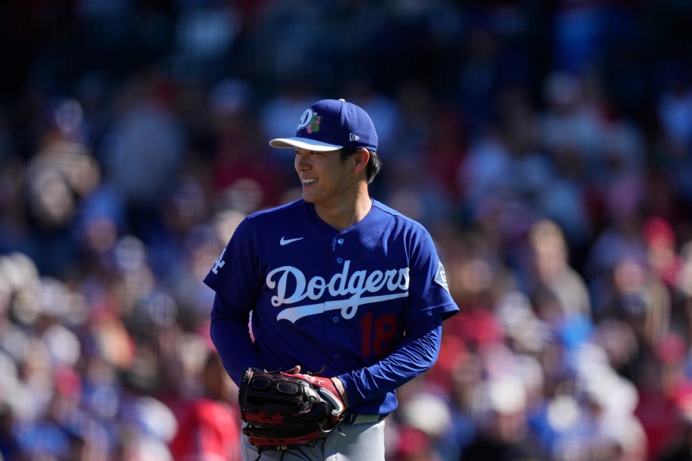 LA 다자스 우완투수 야마모토 요시노부가 28일(한국시간) 미국 애리조나주 스코츠데일의 스코츠데일 스타디움에서 열린 2026 미국 메이저리그(MLB) 샌프란시스코 자이언츠와의 시범경기에 선발 등판해 3이닝 5피안타(1피홈런) 4탈삼진 2실점을 기록했다. AP 연합뉴스