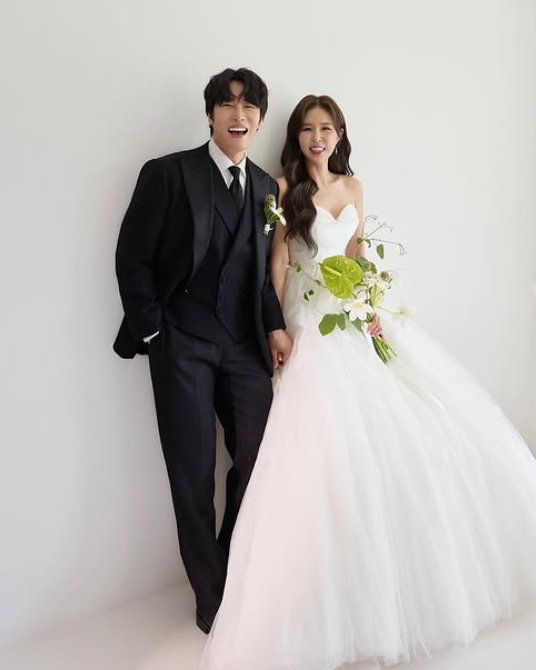 사진 = 신지 인스타그램