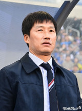 이정효 감독 '홈팬들 앞에서 개막전'[포토]