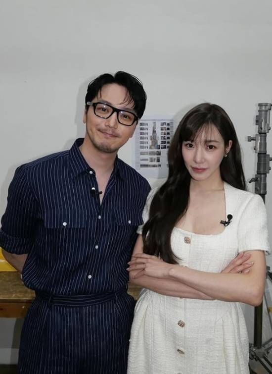 변요한, 티파니 영