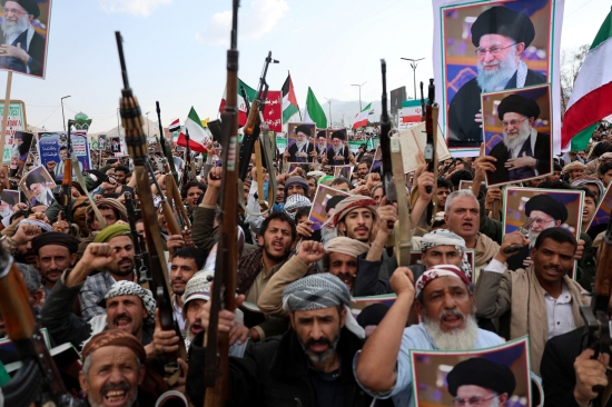 이란에 대한 미국과 이스라엘의 합동 공습 24시간이 되지 않아 이란 최고지도자 아야톨라 세예드 알리 하메네이가 사망한 가운데, 스포츠계도 혼란을 겪고 있다. 특히 오는 6월 캐나다와 미국, 멕시코가 공동개최하는 2026 국제축구연맹(FIFA) 월드컵에 이란이 참가 예정이어서 시선이 쏠리는 중이다. 이란은 불참할 가능성을 알리고 있다. 1일 스페인 유력 매체 마르카에 따르면, 메흐디 타즈 이란축구협회 회장은 이란 국영 방송을 통해 '미국의 공격으로 인해 월드컵 참가를 기대하긴 어려울 것 같다. 최종 결정은 대회 관계자들이 내려야 한다'고 밝혔다. 연합뉴스