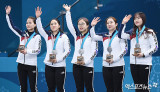 [오피셜] '평창 여자컬링 銀메달' 팀 킴 공식 해체…"길게는 17년, 한 팀으로서 여정 마무리"