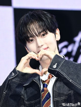 튜넥스 인후 '아이컨택'[엑's HD포토]