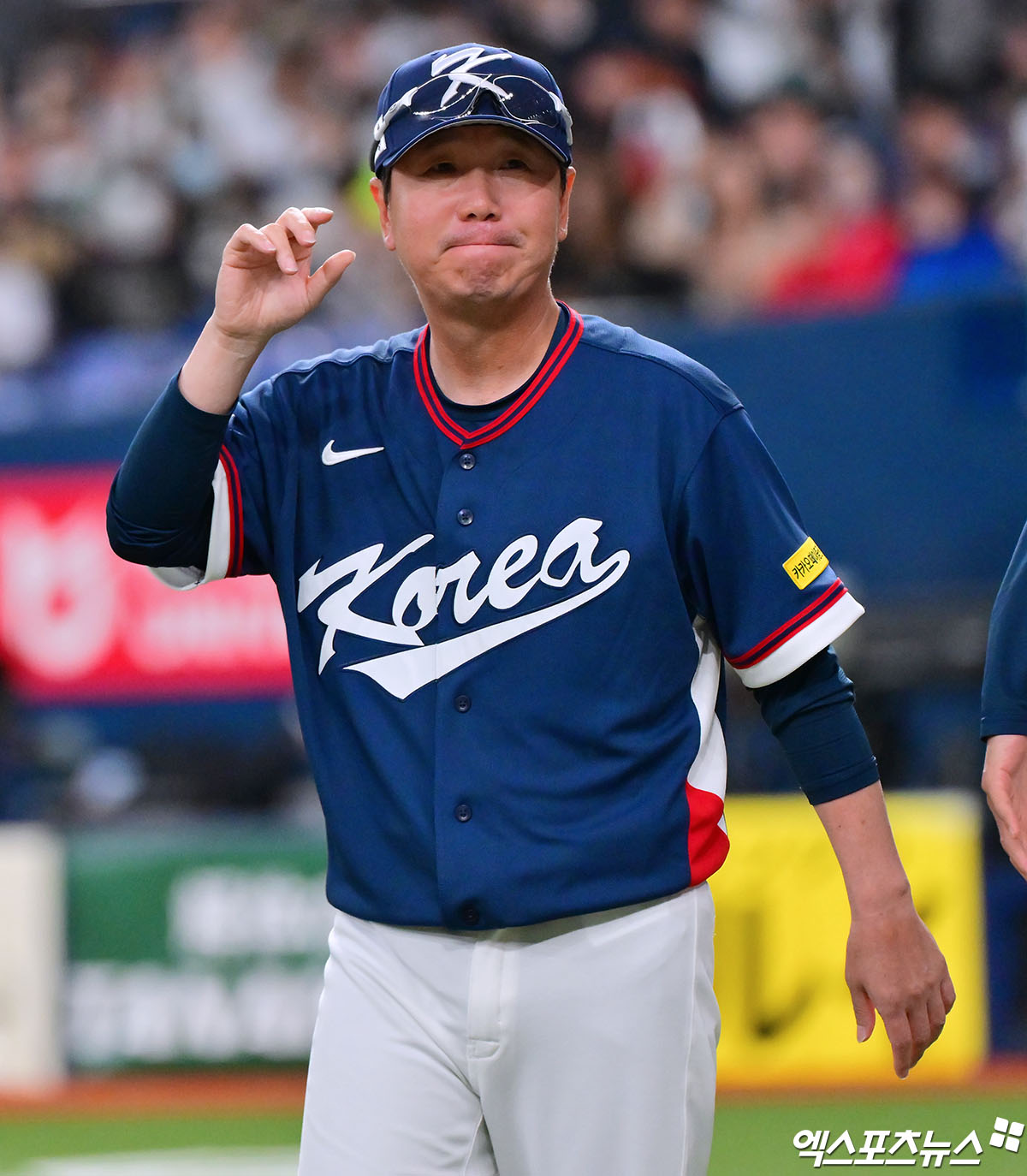 2026 월드베이스볼클래식(WBC) 한국 야구대표팀 류지현 감독이 드디어 첫 경기 선발 카드를 공개했다. 류 감독의 선택은 소형준이었다. 여기에 '1+1' 카드로 정우주가 뒤를 받친다. 류 감독은 4일 일본 도쿄돔에서 열린 WBC 공식 기자회견에 참석해 체코전 선발 투수로 소형준을 예고했다. 그는 '체코전 선발 투수는 소형준