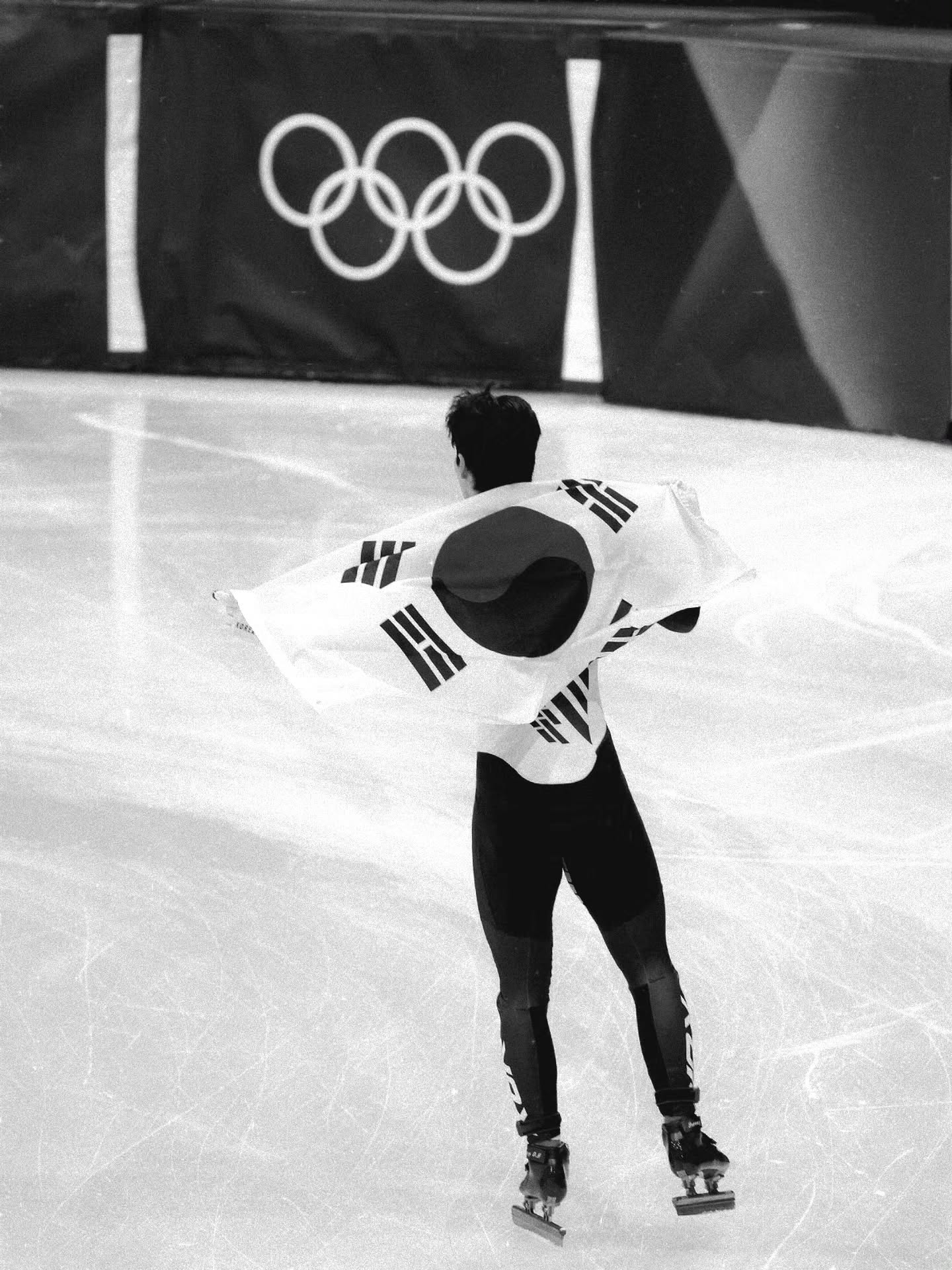 한국 쇼트트랙 국가대표 황대헌(강원도청)이 자신을 둘러싼 각종 구설수와 논란에 대해 직접 입장을 밝히겠다고 예고한 가운데 대표팀 동료 심석희의 소신 행동이 눈에 띈다. 심석희는 그간 빙상계의 여러 풍파 속에서도 자신만의 길을 걸어온 선수인 만큼, 황대헌의 결단에 공감을 표하며 힘을 실어주는 행동은 소신 있는 지지로 받아들여진다. SNS