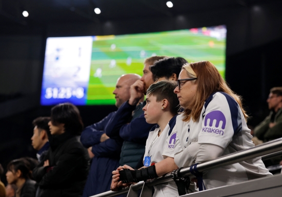 이고르 투도르 감독이 이끄는 토트넘이 6일(한국시간) 영국 런던에 있는 토트넘 홋스퍼 스타디움에서 열린 크리스털 팰리스와의 2025-2026시즌 프리미어리그 29라운드 홈 경기에서 1-3 완패를 당했다.   그야말로 참사다. 토트넘은 홈 경기에서 또다시 패배하며 올해 치러진 리그 경기에서 단 한 경기도 이기지 못했다. 올해 치러진 국내 대회 12경기(리그 11경기, FA컵 1경기)에서 4무 8패로 극도로 부진하다. 연합뉴스