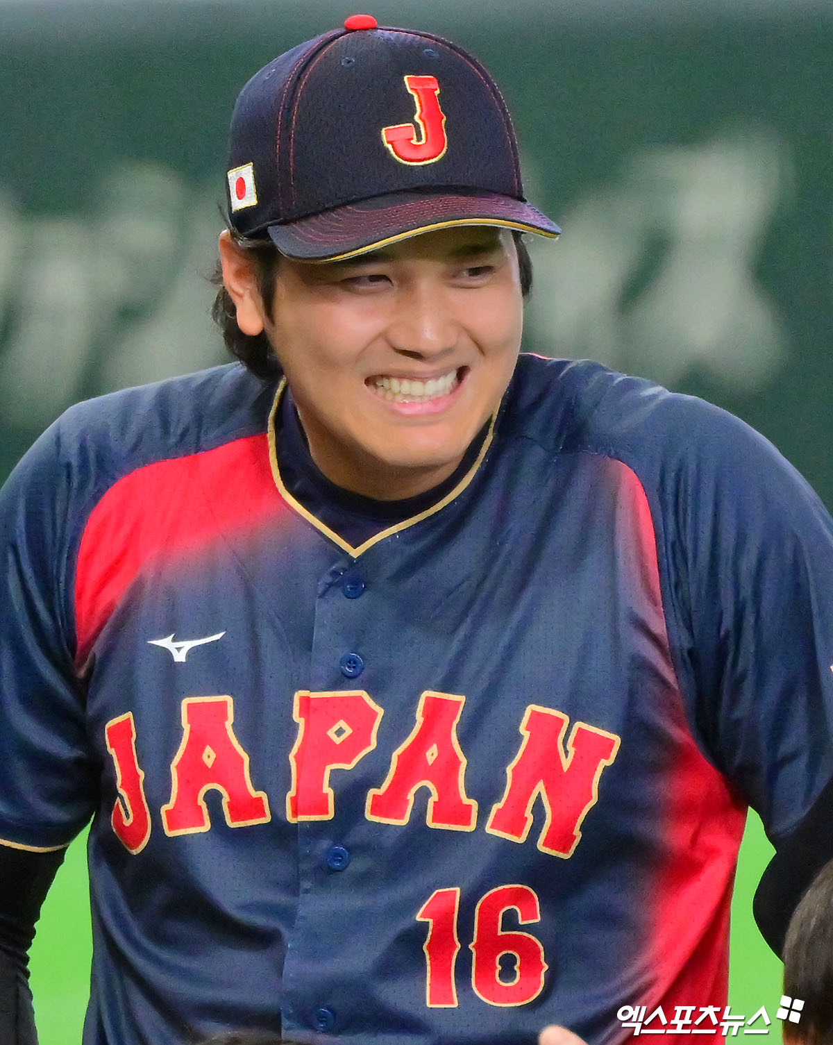 6일 오후 일본 도쿄돔에서 열린 2026 월드베이스볼클래식(WBC) C조 대만과 일본의 경기, 일본 오타니가 도열을 하고 있다. 도쿄, 김한준 기자