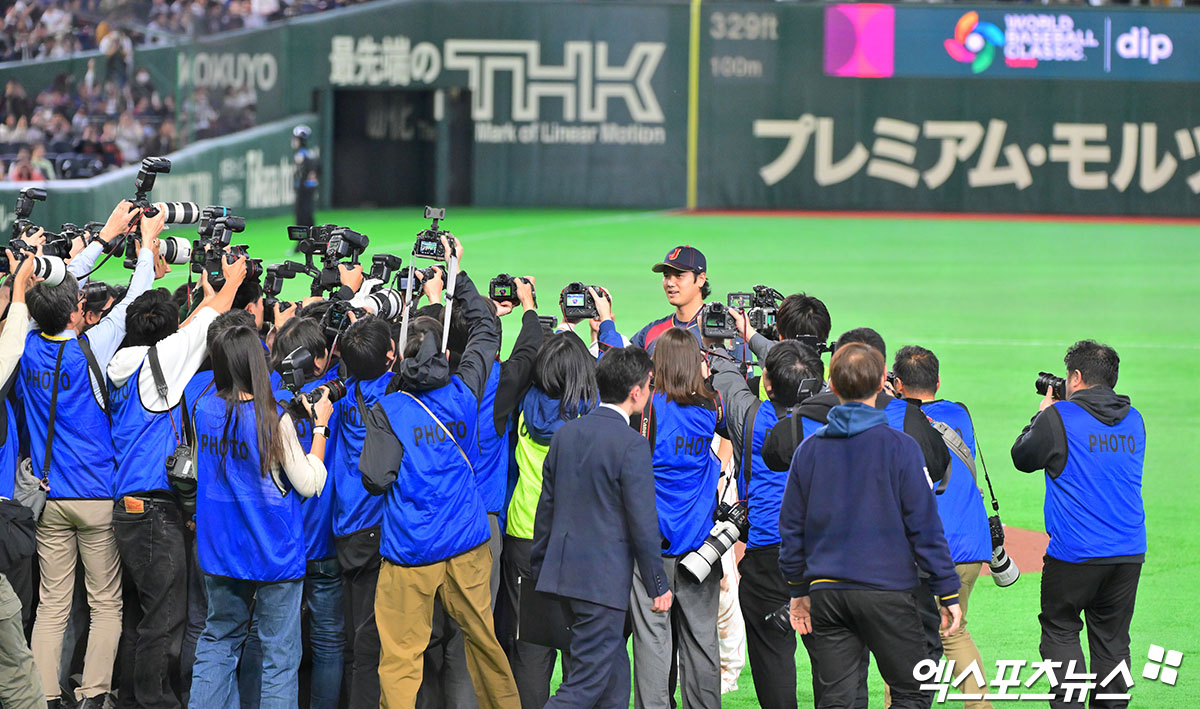 6일 오후 일본 도쿄돔에서 열린 2026 월드베이스볼클래식(WBC) C조 대만과 일본의 경기, 일본이 오타니의 만루 홈런에 힘입어 대만에 13:0 콜드게임 승리를 거뒀다.  이날 경기에서 승리한 일본 오타니가 포즈를 취하고 있다. 도쿄, 김한준 기자