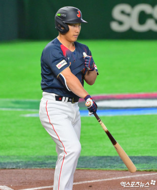 요시다 ‘볼넷 출루’[포토]