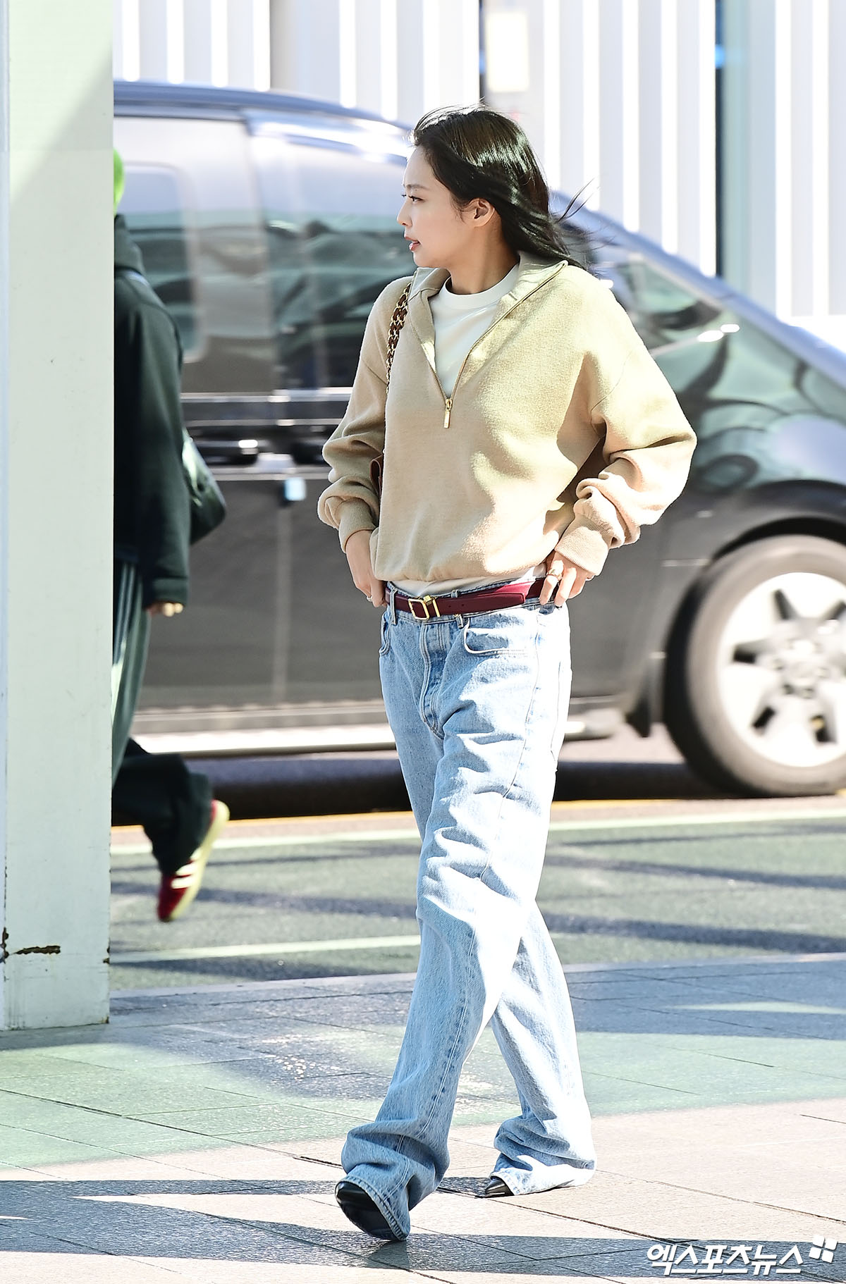 기나긴 바짓단도 힙하게