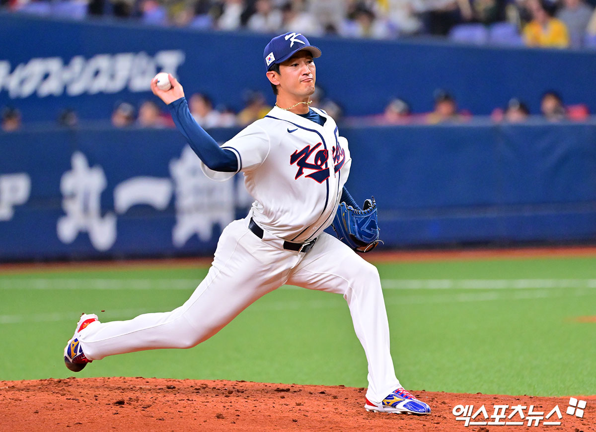 2026 월드베이스볼클래식 일본 야구대표팀 이바타 히로카즈 감독이 7일 일본 도쿄돔에서 열리는 한일전을 두고 강한 경계심을 내비쳤다. 장타력이 빼어난 한국 타선을 상대로 볼넷과 실책 억제를 강조한 그는 한국 선발 투수 고영표의 변화구 날카로운 움직임에도 주목했다. 도쿄, 김한준 기자